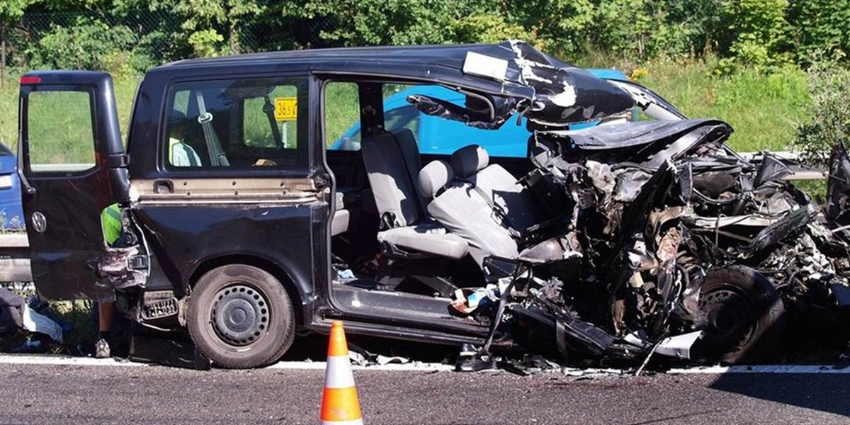 Českú diaľnicu uzavreli po tragickej hromadnej nehode: Jeden mŕtvy, traja ťažko zranení!