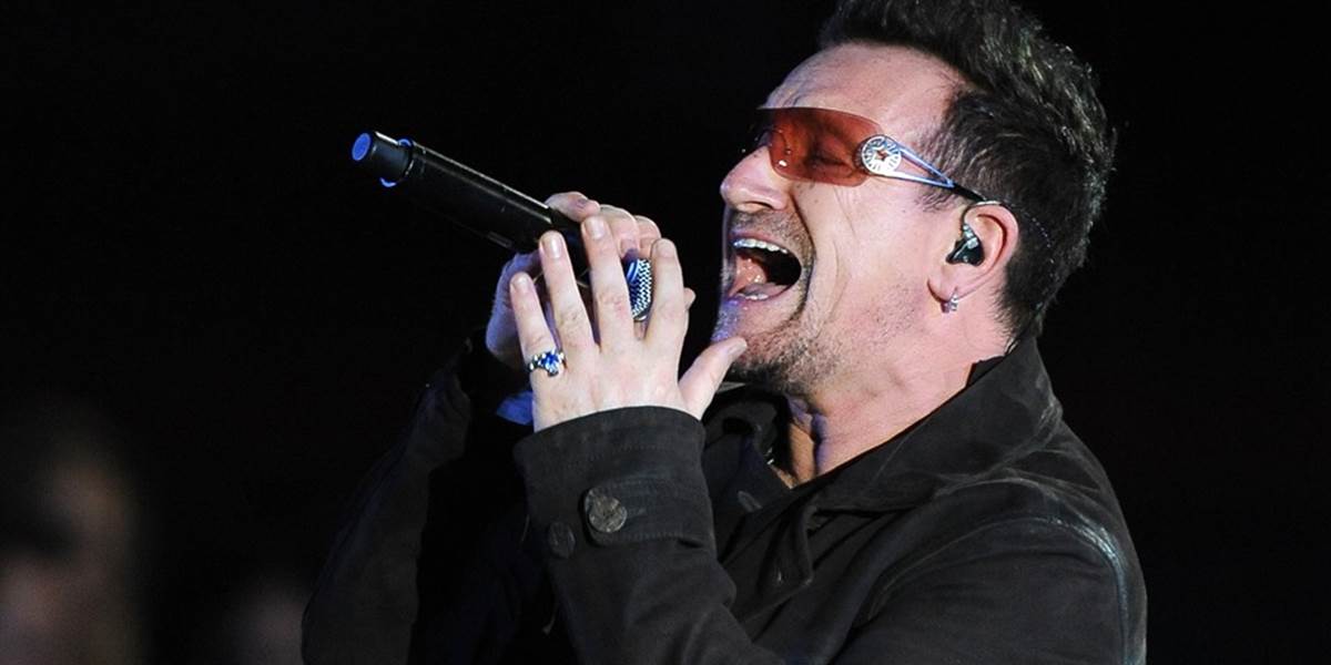 Dvaja členovia U2 nechcú, aby Bono hral na gitare