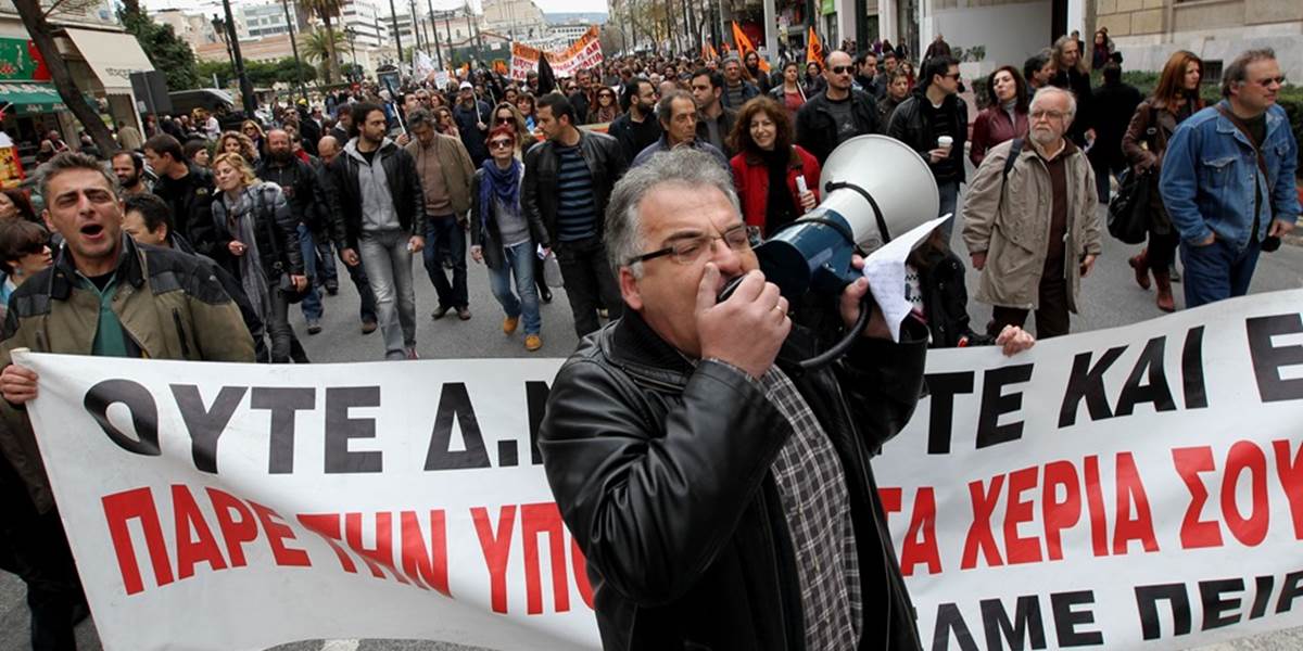 Pracovníci gréckeho verejného sektoru vstúpili do štrajku