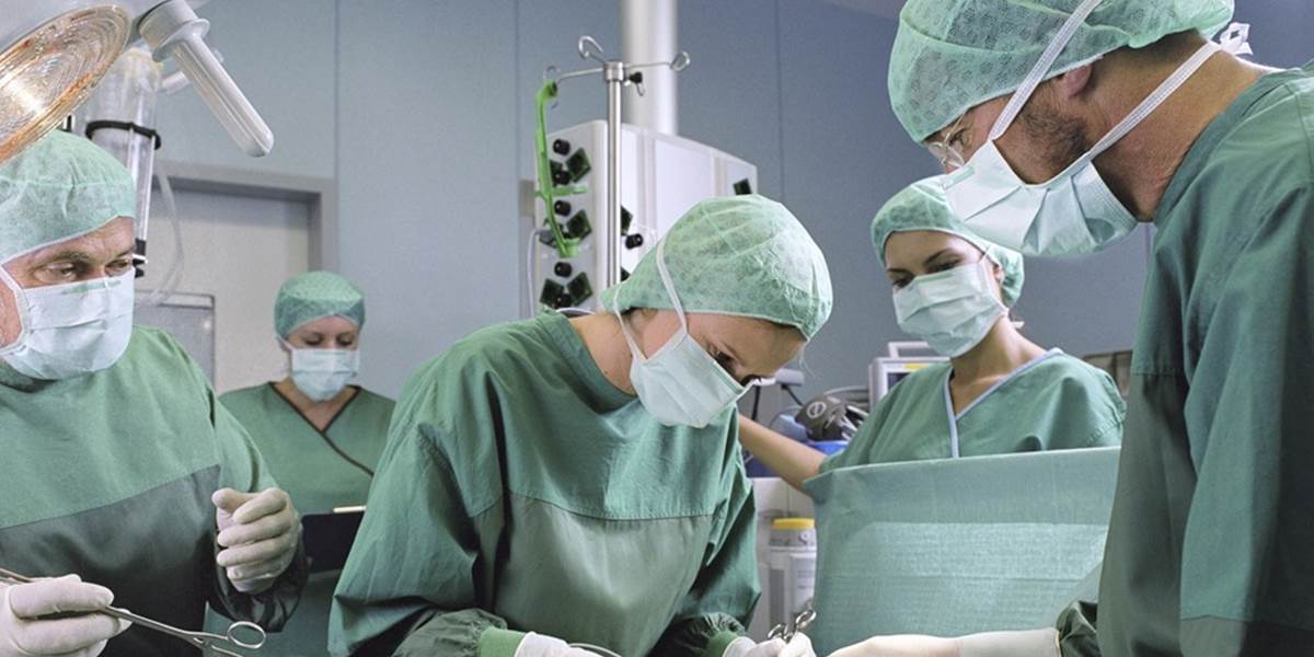 Unikátna operácia v Žiline pomáha pacientom s nádorovým ochorením v dutine brušnej