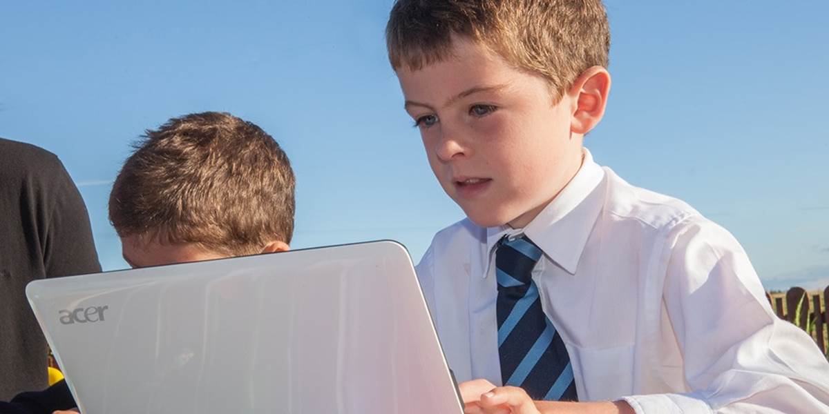 Aplikácia zníži riziká internetu pre deti, dá pomocnú ruku rodičom