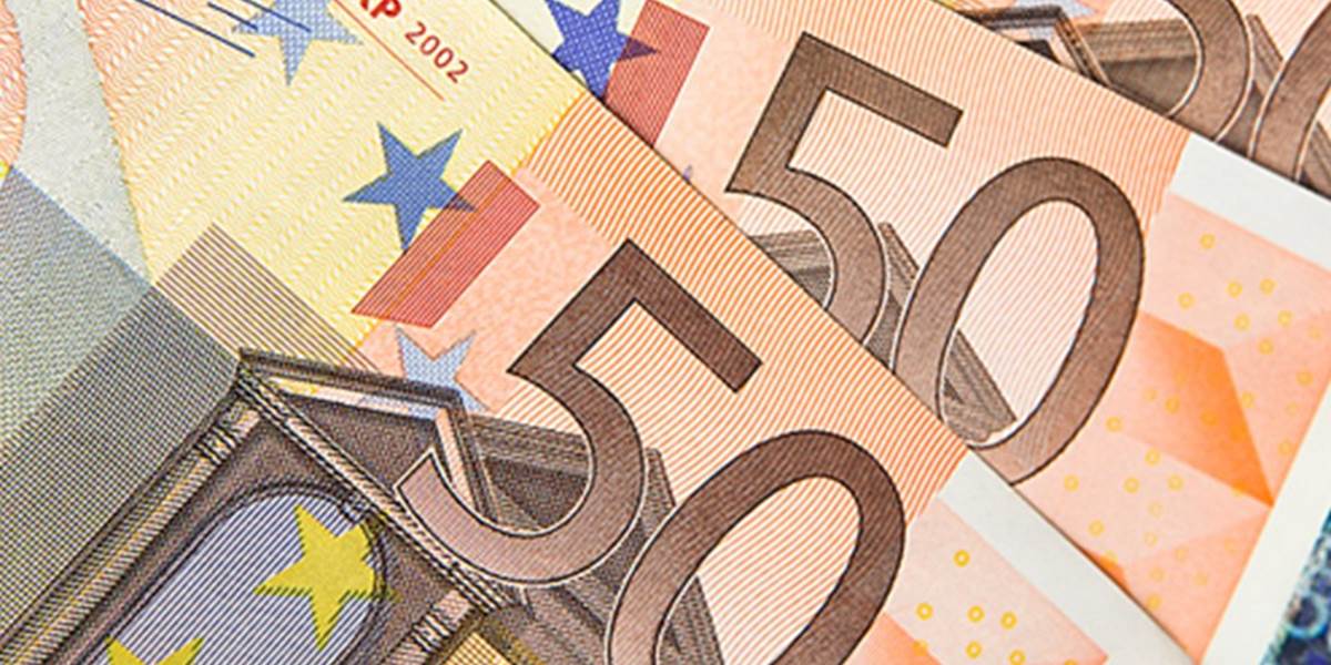 Talianska polícia zhabala veľké množstvo falošných eurobankoviek