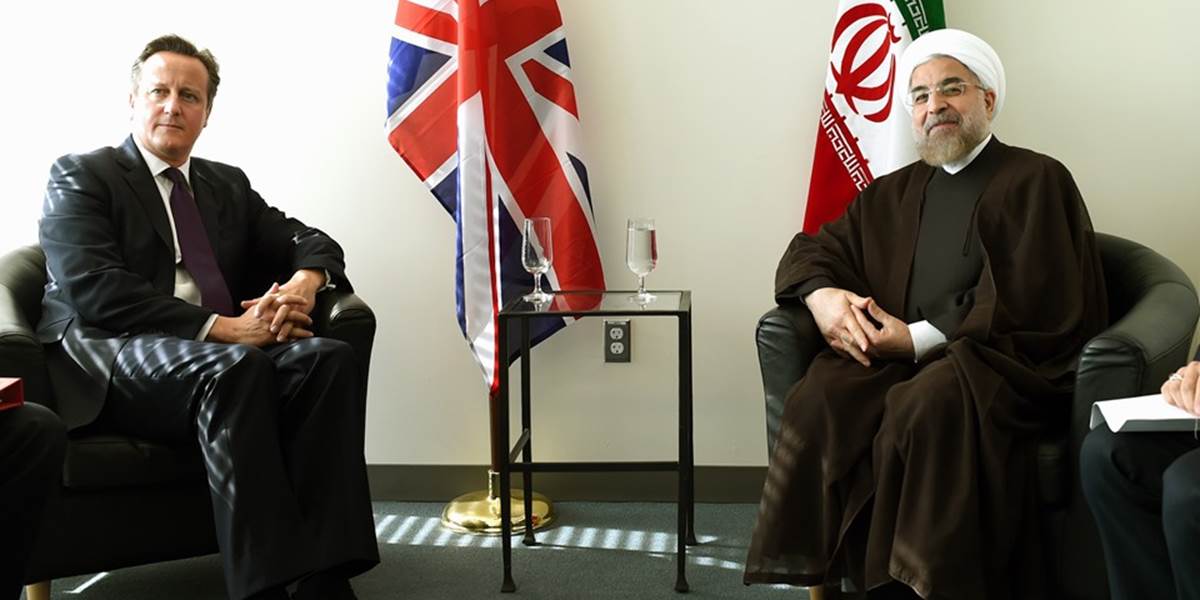 Lídri Británie a Iránu sa stretli po prvý raz od roku 1979