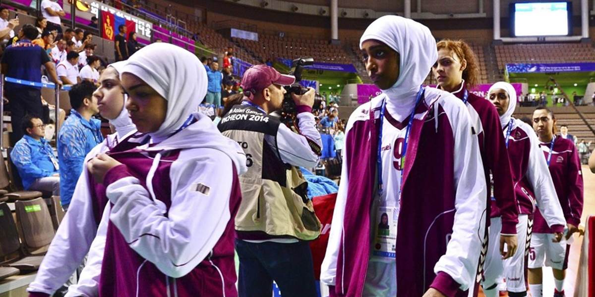 Katarčanky pre moslimské šatky na odchode z ázijských hier