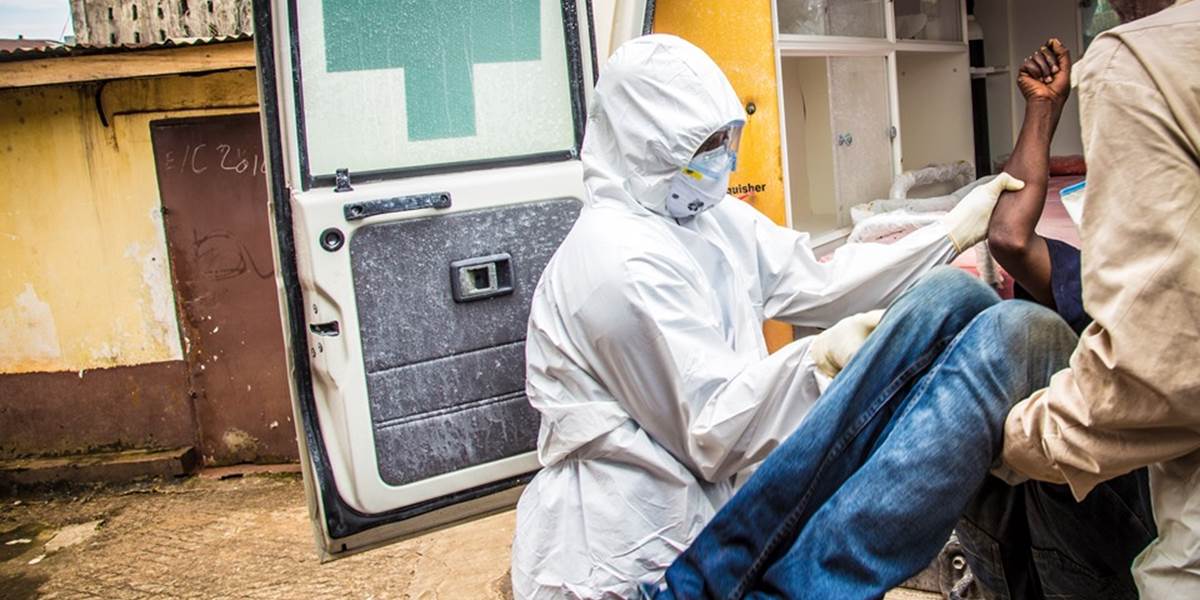 Na ebolu zomrelo už vyše 2900 ľudí, situácia v Guinei sa stabilizovala