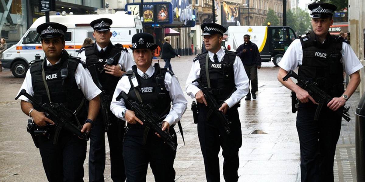 Londýnska polícia podnikla rozsiahlu raziu proti islamským militantom