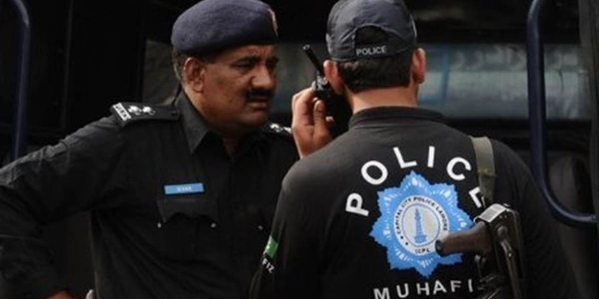 Pakistanský policajt zastrelil pastora obvineného z urážky islamu
