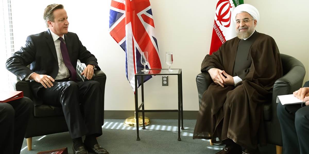 Britský premiér sa po 35 rokoch stretol s iránskym prezidentom
