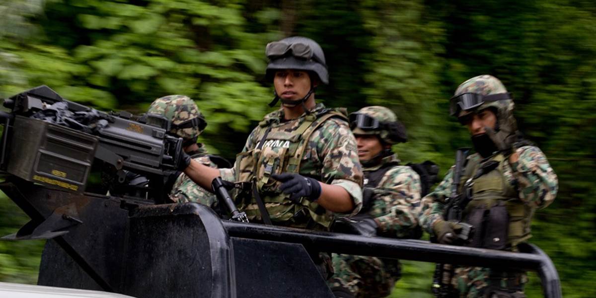 V Mexiku zatkli osem vojakov pre podozrenie v súvislosti so zabitím 22 ľudí