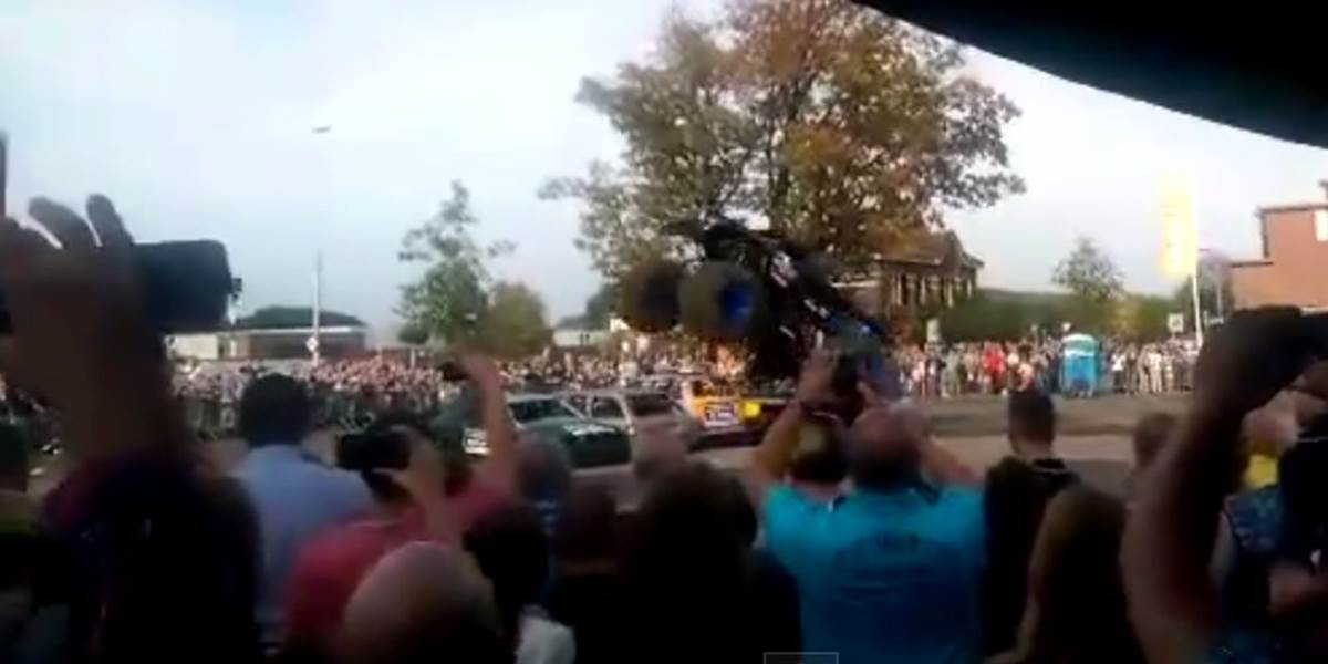 VIDEO Monster truck vpálil do davu: Traja mŕtvi z toho jedno dieťa!