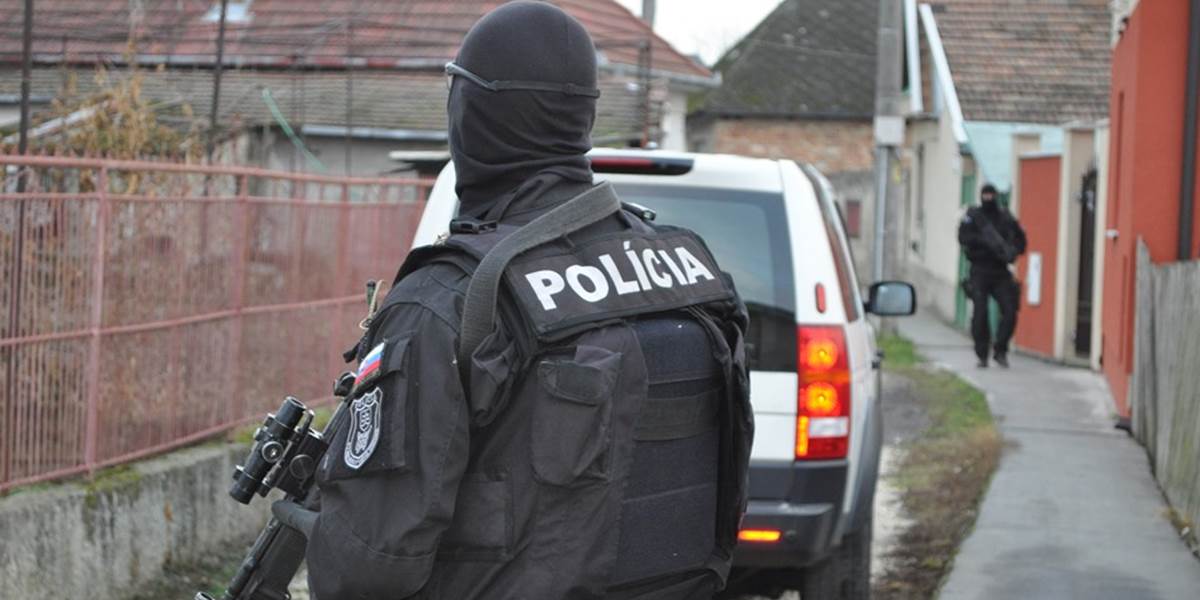 Falošní policajti vtrhli do rodinného domu v Bernolákove