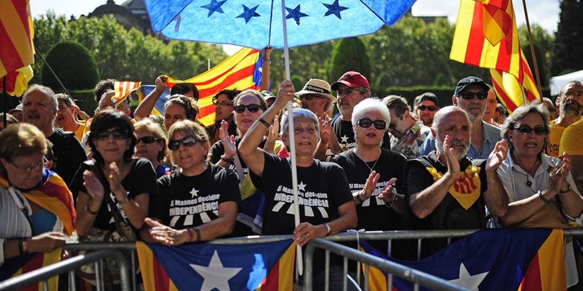Katalánci vyšli do ulíc a dožadujú sa plebiscitu o nezávislosti