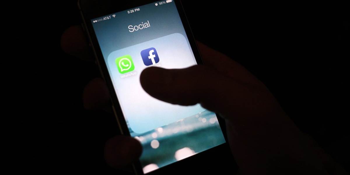 EK schválila prevzatie aplikácie WhatsApp spoločnosťou Facebook