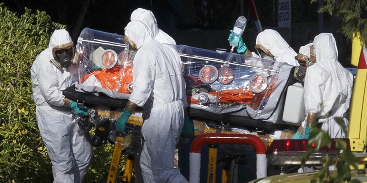 Zdravotník privezený do Nemecka je po nákaze ebolou vo veľmi vážnom stave