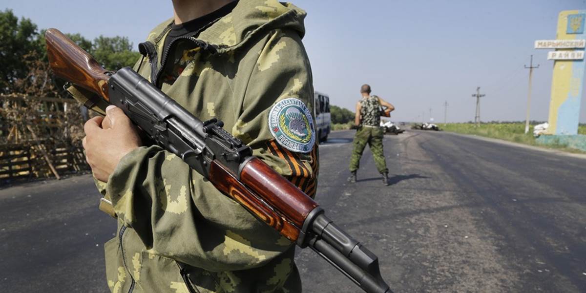Situácia na Ukrajine: Na východe potvrdili smrť 108 vojakov, čo padli do pasce separatistov