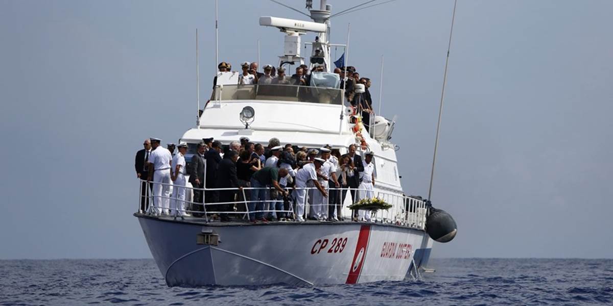 Po nehode lode s migrantmi hlásia lýbijské úrady vyše 100 nezvestných