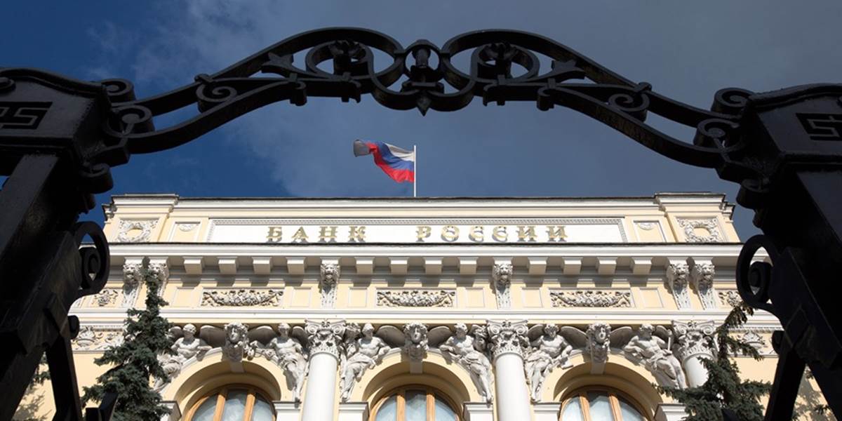 Ruská centrálna banka vynaložila na podporu rubľa v jeden deň skoro miliardu USD