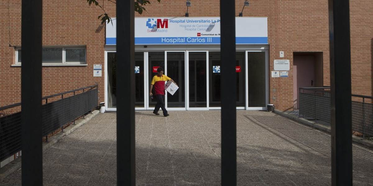 Španielske úrady chcú utratiť psa zdravotnej sestry nakazenej ebolou