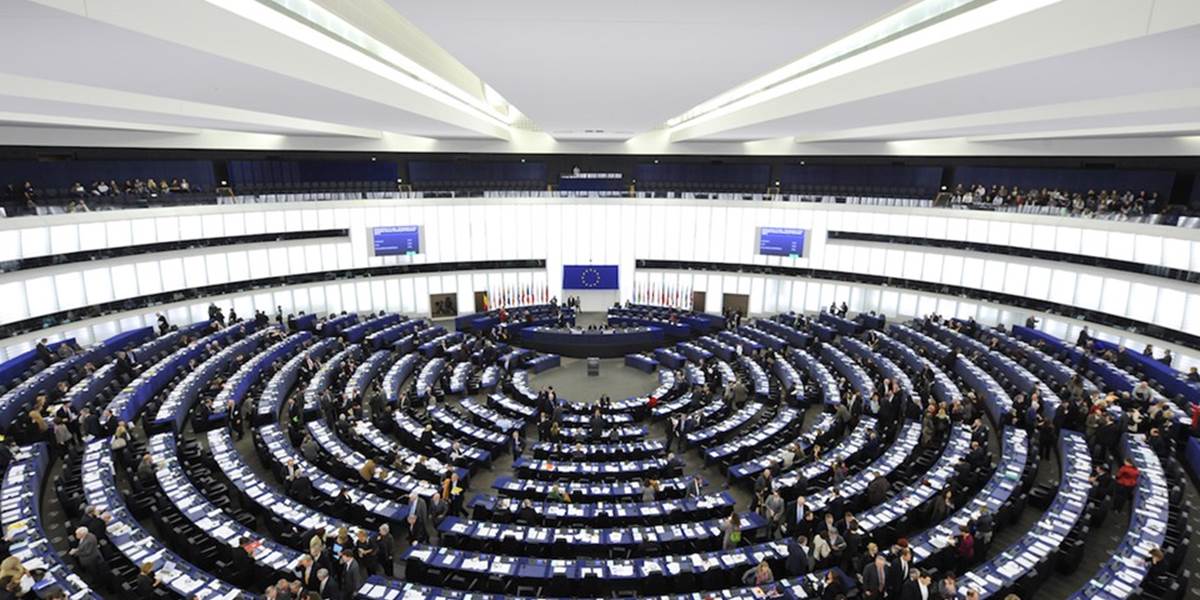 Europoslanci odmietli škrty v rozpočte EÚ na rok 2015, navrhujú vyššie výdavky
