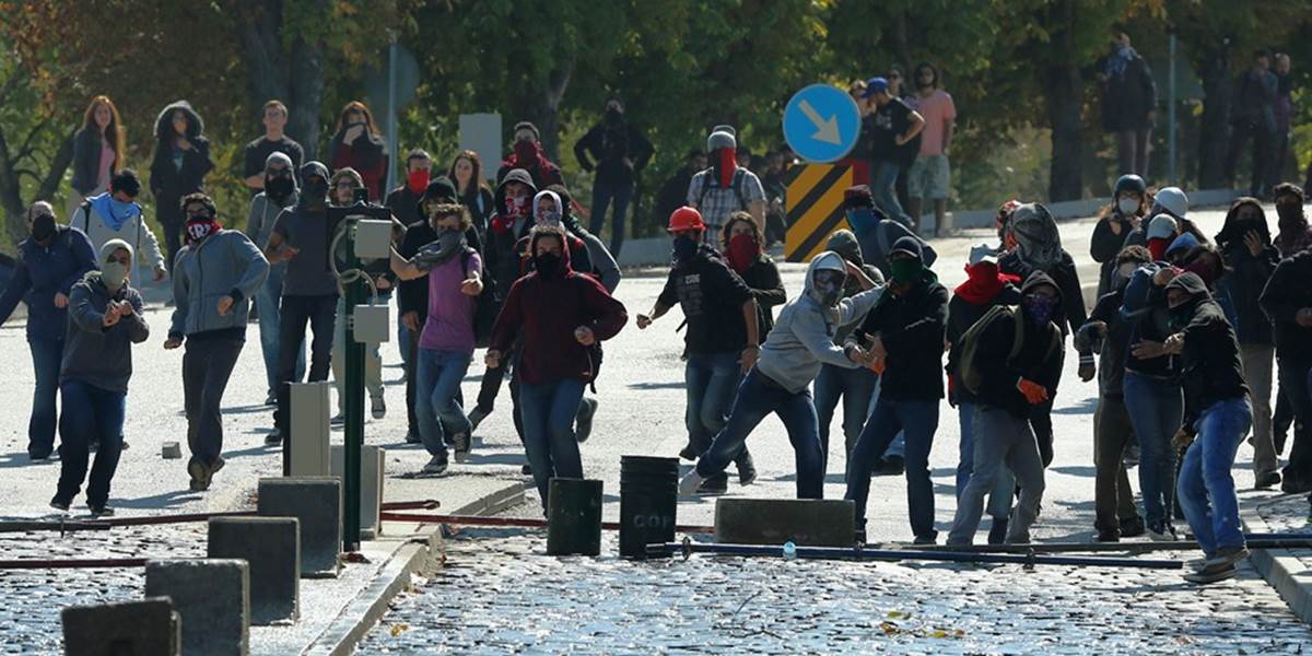 Turecká polícia v Ankare zasahovala na území študentských mestečiek