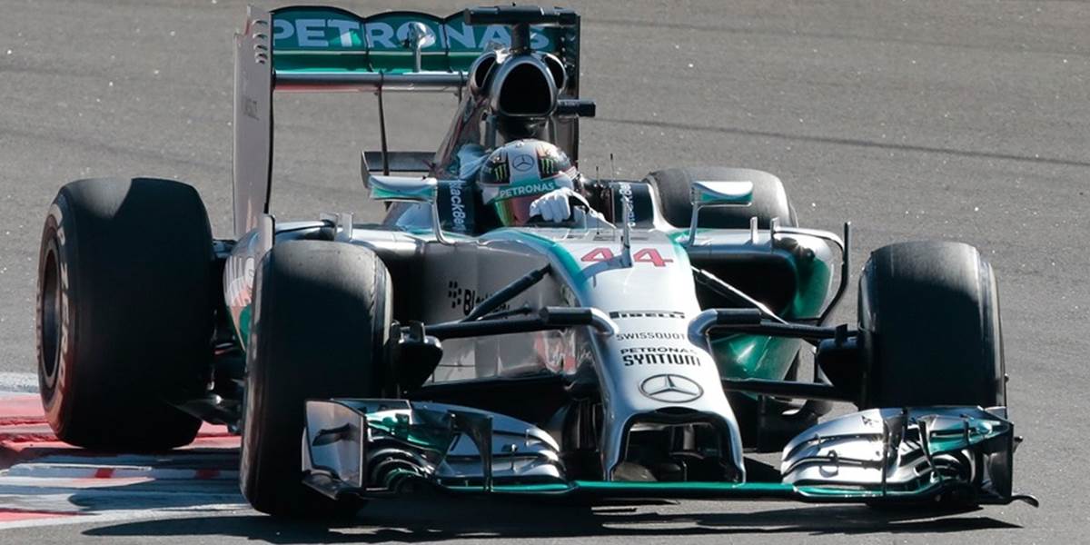 F1: Hamilton v Soči najrýchlejší aj v sobotňajšom tréningu