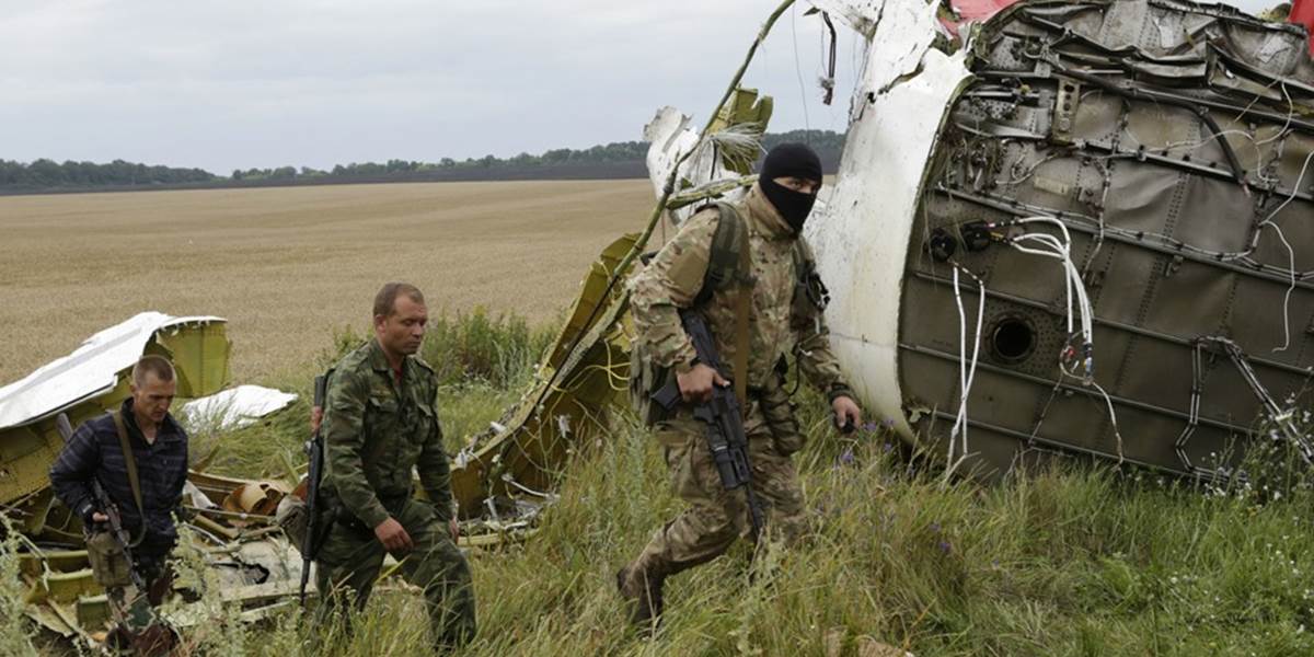 Separatistickí povstalci povolia prístup k miestu zrútenia letu MH17