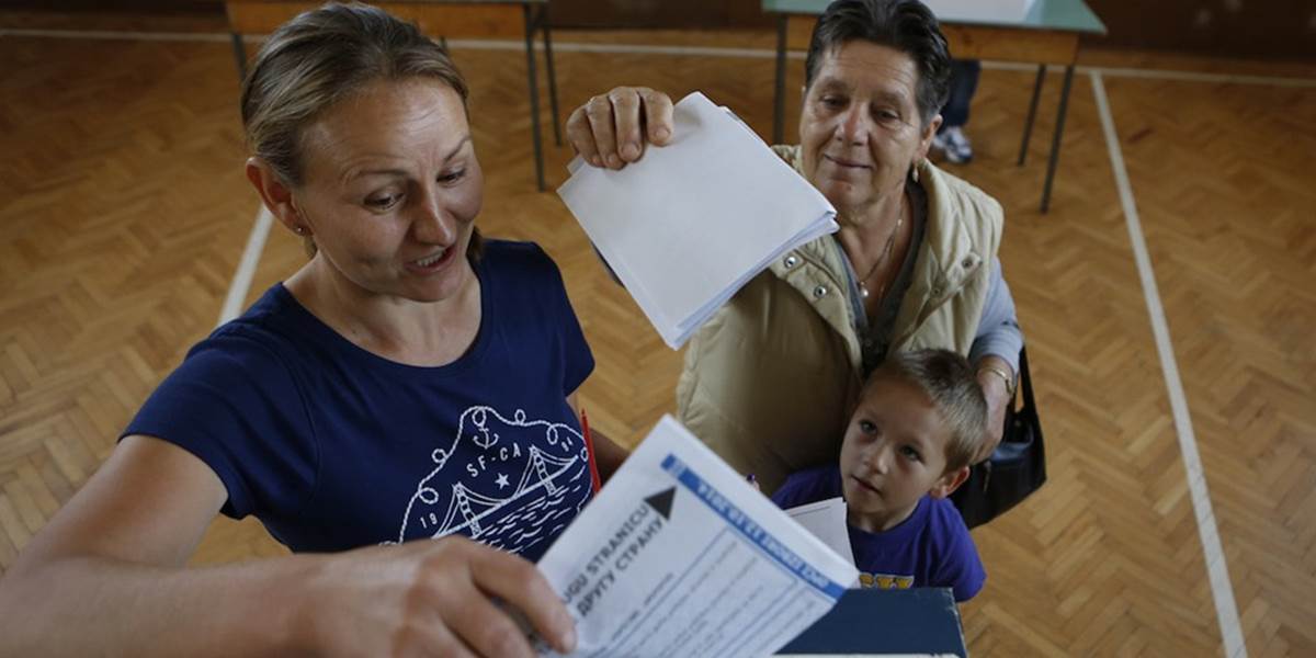 Vo voľbách do trojčlenného predsedníctva Bosny vedú nacionalisti