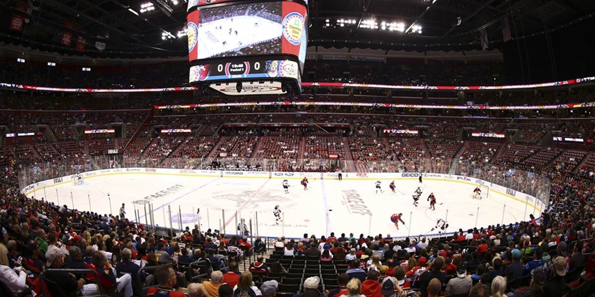 NHL: Úvodný domáci duel Floridy sledovalo rekordne málo divákov
