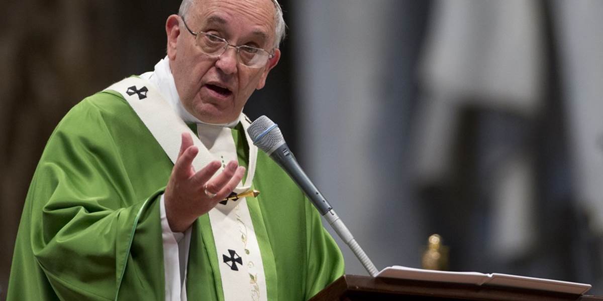 Vatikán: Rozvedení ľudia a homosexuáli musia byť v cirkvi vítaní