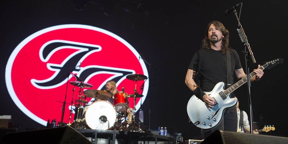 Foo Fighters vo štvrtok zverejnia skladbu Something From Nothing