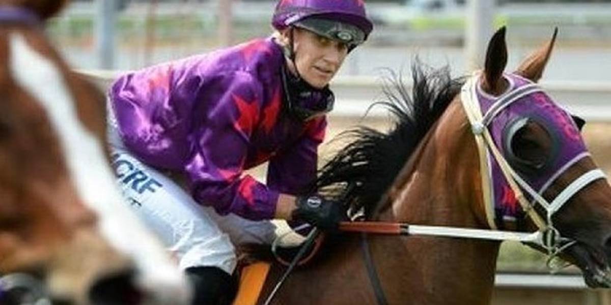 Tragédia na dostihoch: Austrálska džokejka zomrela po páde z koňa