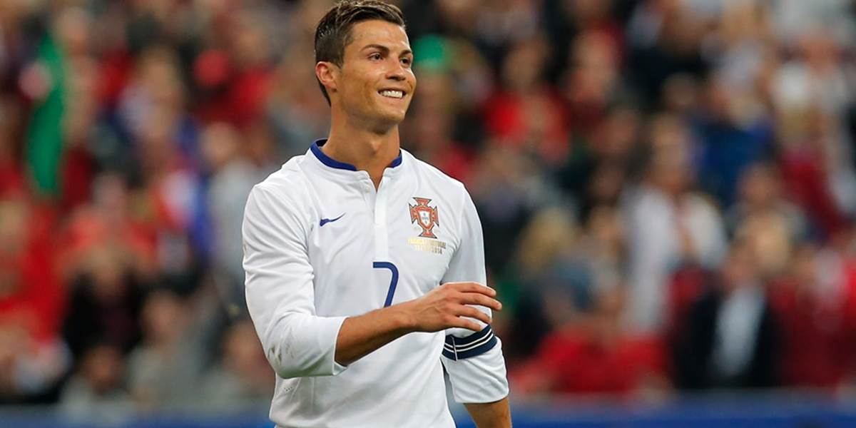 Cristiano Ronaldo s rekordom, tréner Dánov Olsen nahnevaný
