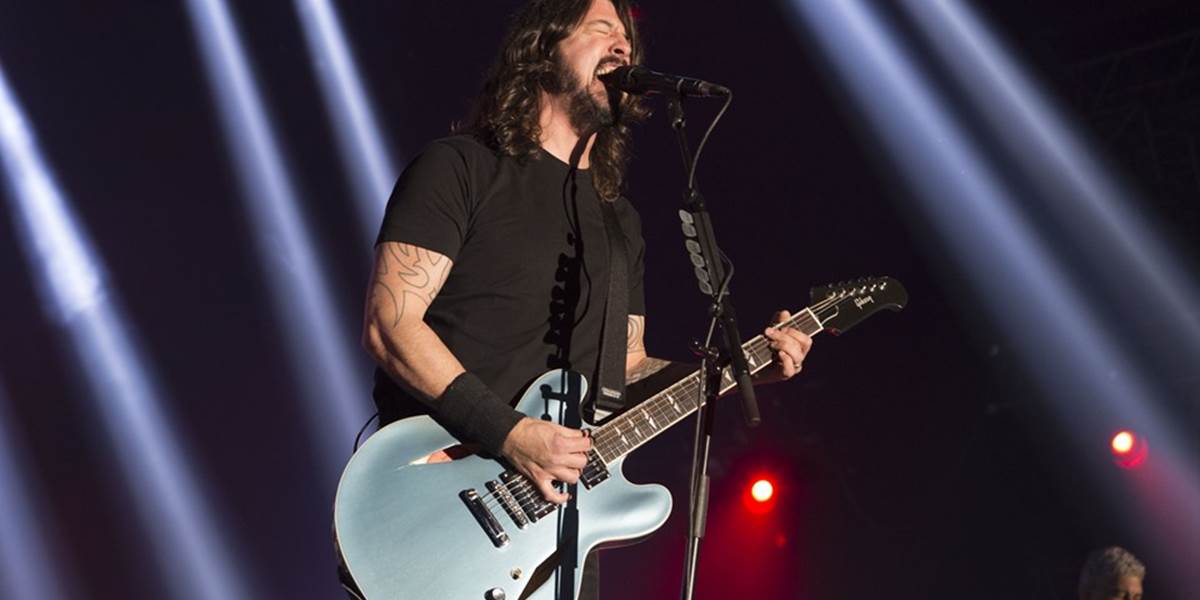 Foo Fighters budú streamovať prenos z koncertu na Facebooku