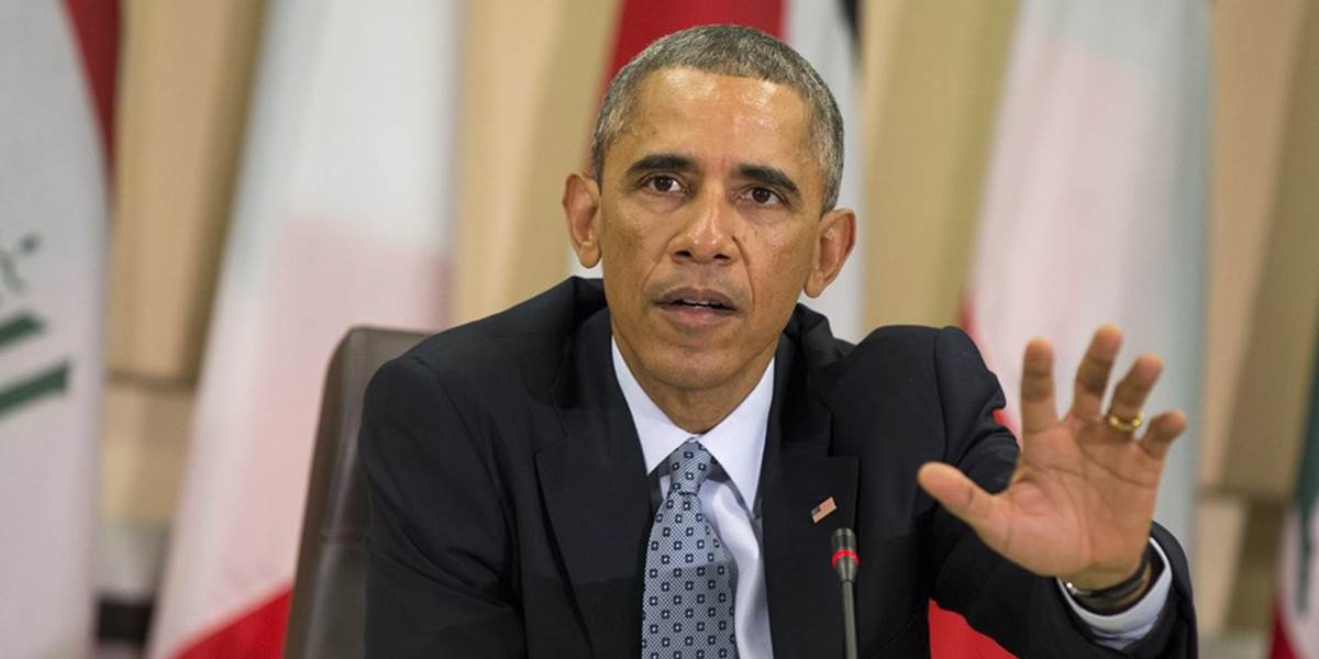 Obama zrušil dnešnú cestu, chce sa sústrediť na reakciu na ebolu