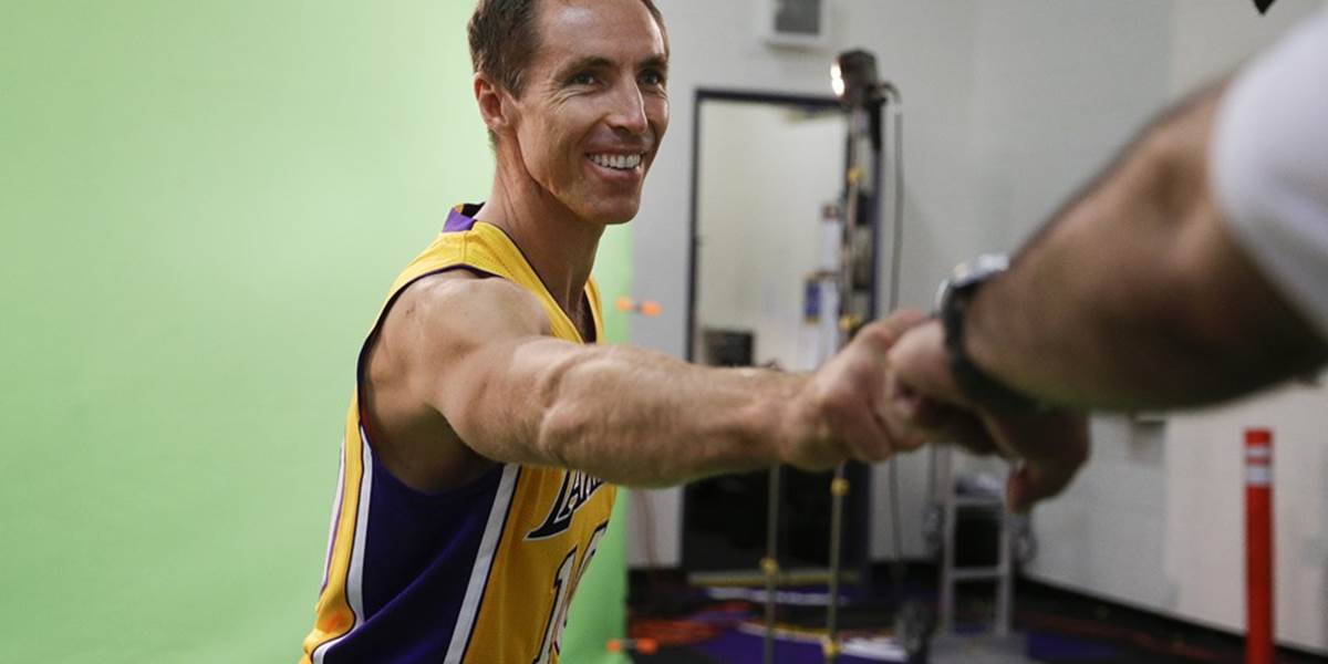 NBA: Nash vynechal pre zranenie ďalší tréning Lakers