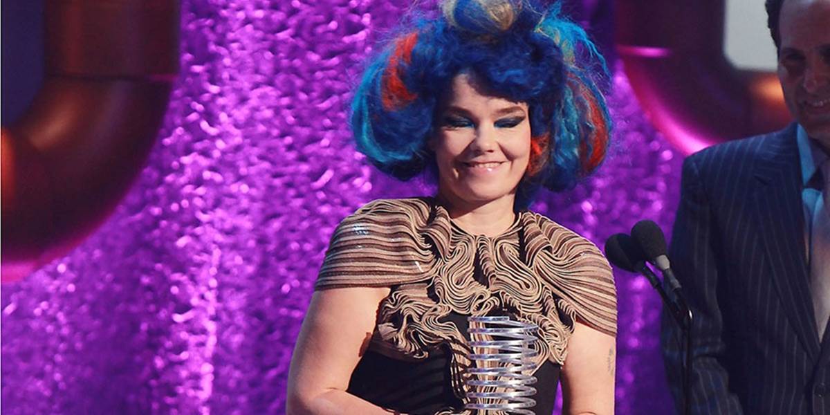 Záznam koncertu speváčky Björk uvedie v Kine Lumiére režisér Peter Strickland