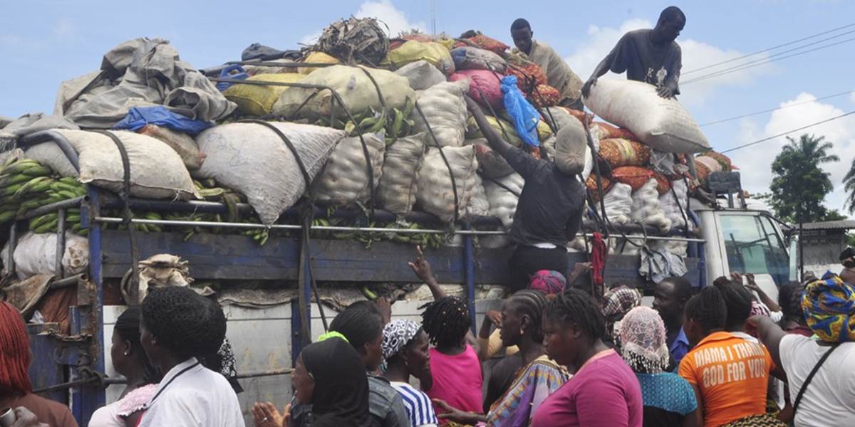 Do Sierry Leone, ktorá bojuje s ebolou, dorazili potraviny pre 265.000 ľudí