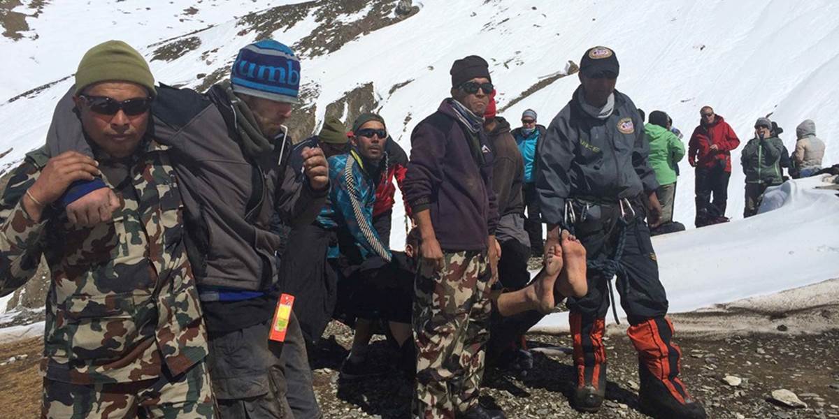 Nepálske úrady končia šesťdňové pátranie po nezvestných turistoch