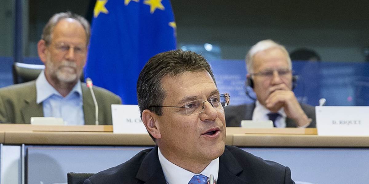 Poslanci EP preveria Bulcovú a Šefčoviča, aby mohli hlasovať o novej komisii