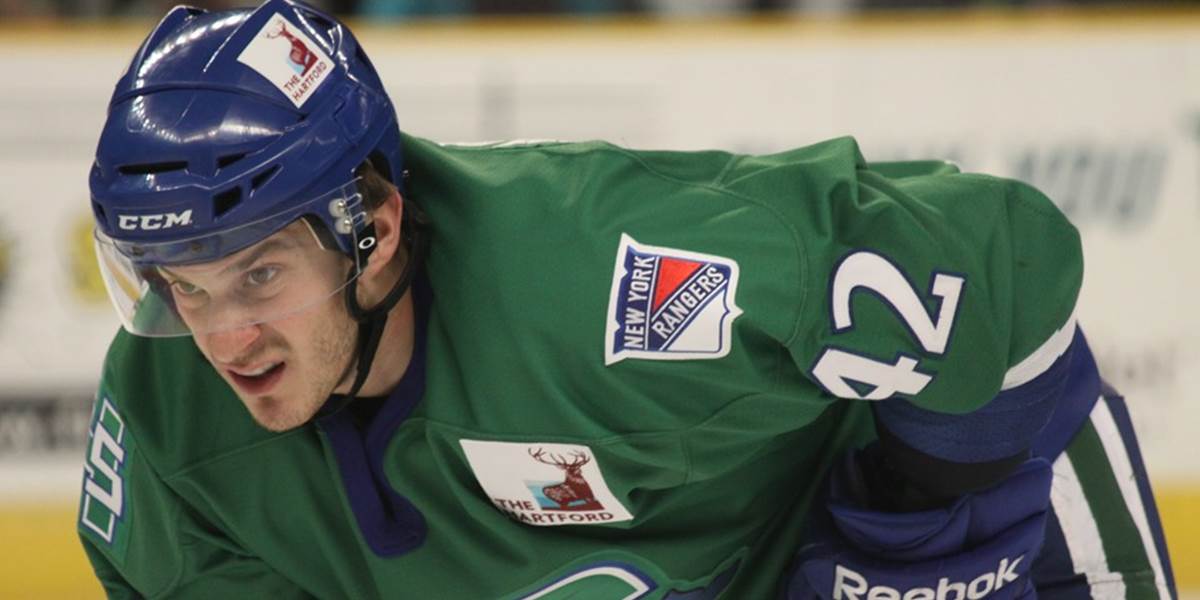 KHL: Chad Kolarik do Avangardu, čaká ho lekárska prehliadka