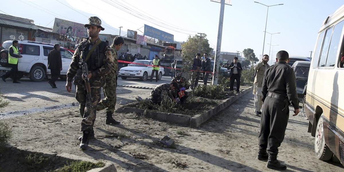 Bombový útok na autobus s afgánskymi vojakmi si vyžiadal štyroch mŕtvych