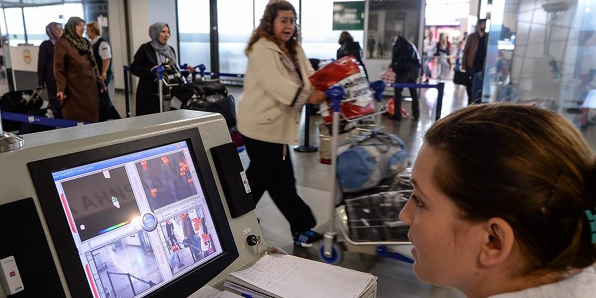Na českých letiskách zaviedli zdravotné kontroly kvôli ebole
