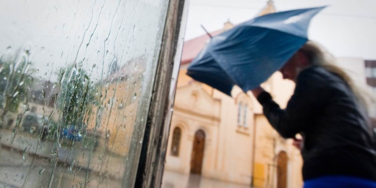 Meteorológovia varujú: Silný dážď zasiahne celé Slovensko, západ aj vietor!