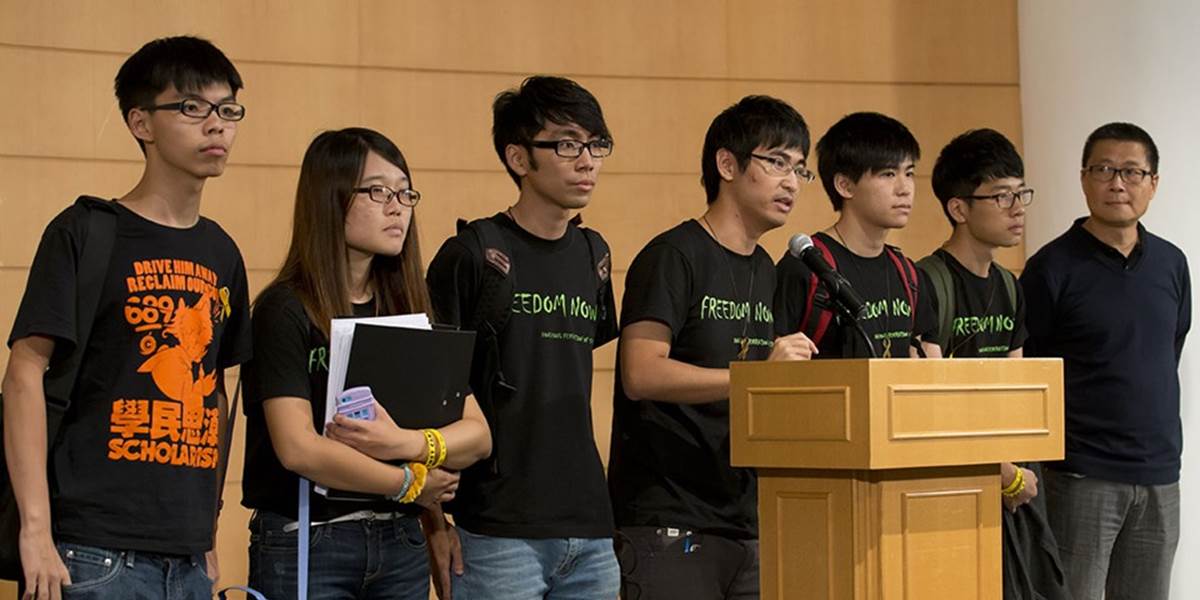 Študenti a hongkonská vláda viedli rozhovory, ale nedohodli sa