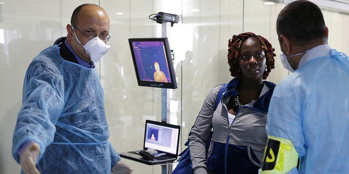 USA nariadili pasažierom z troch krajín postihnutých ebolou vstup cez päť letísk
