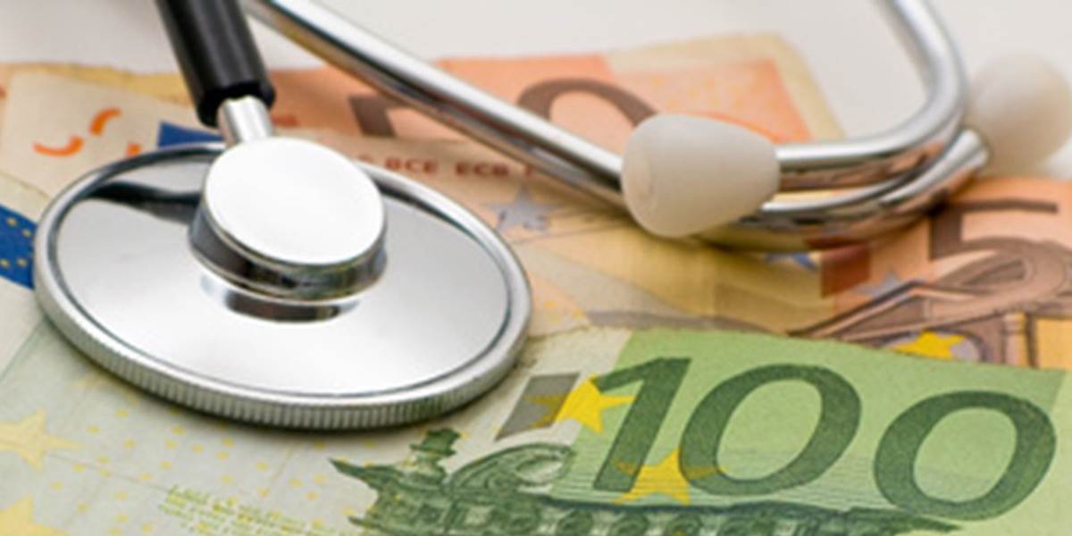 Českí senátori odobrili zrušenie zdravotníckych poplatkov
