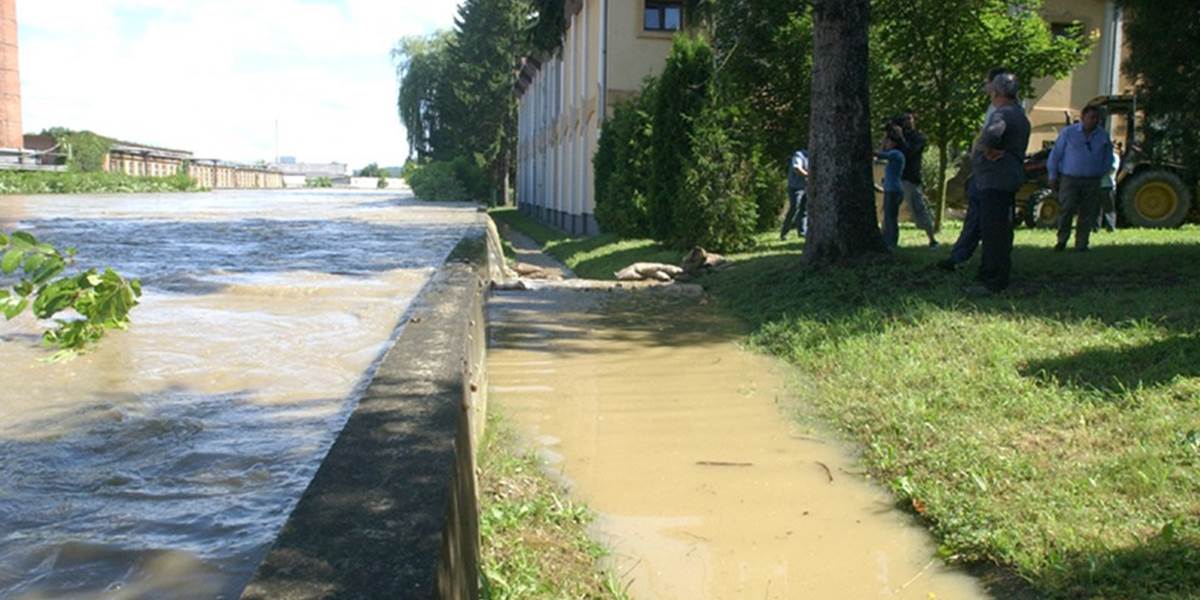 Voda zaplavila v západomaďarskom Zadunajsku sedem vedľajších ciest