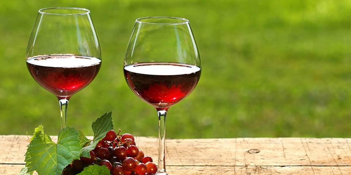 Francúzsko je najväčším producentom vína na svete, pred Talianskom a Španielskom