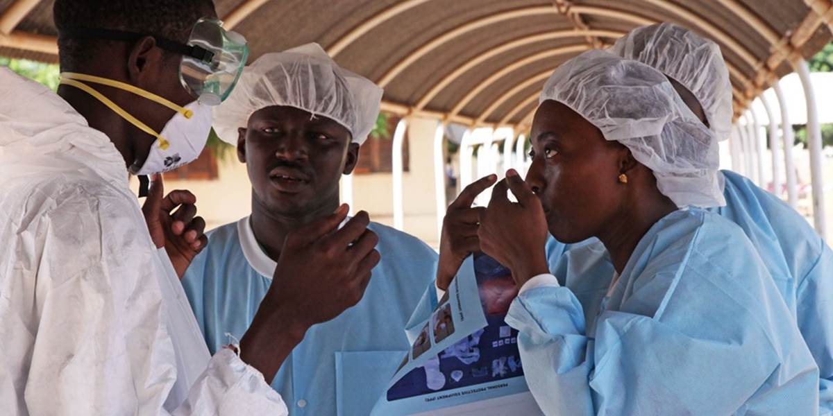 Amerika bude dlhodobo pomáhať v boji proti ebole