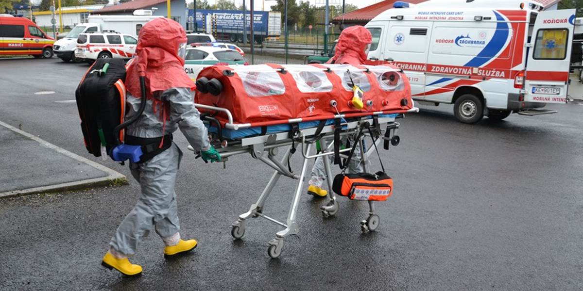 Zdravotníkov v Bratislavskom kraji školili pre ebolu